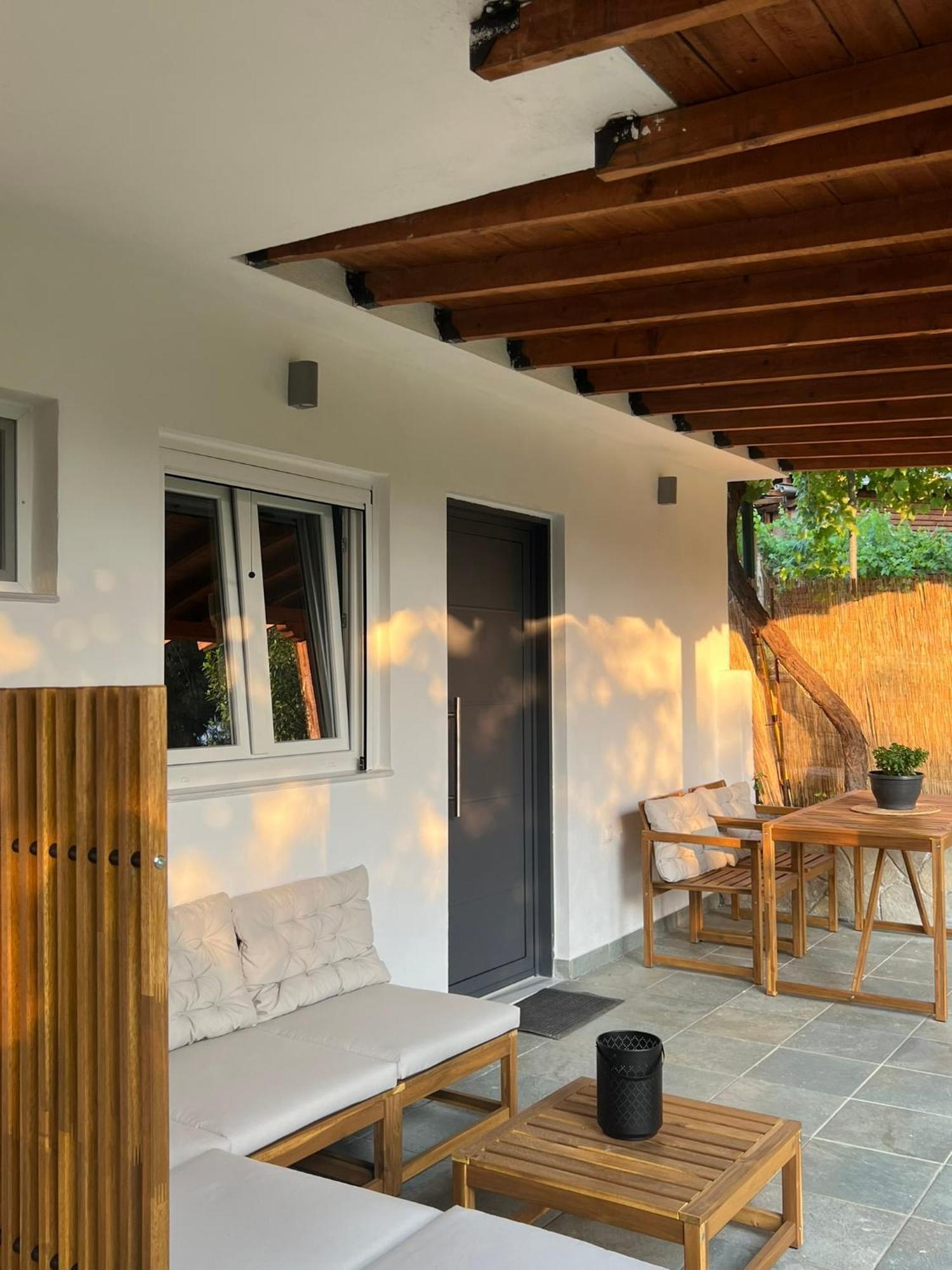 Apartament Aion Oikies